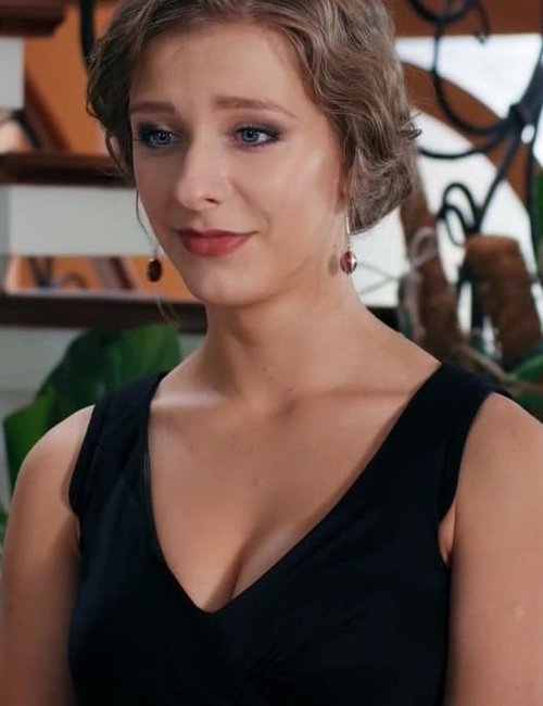 Лиза Арзамасова