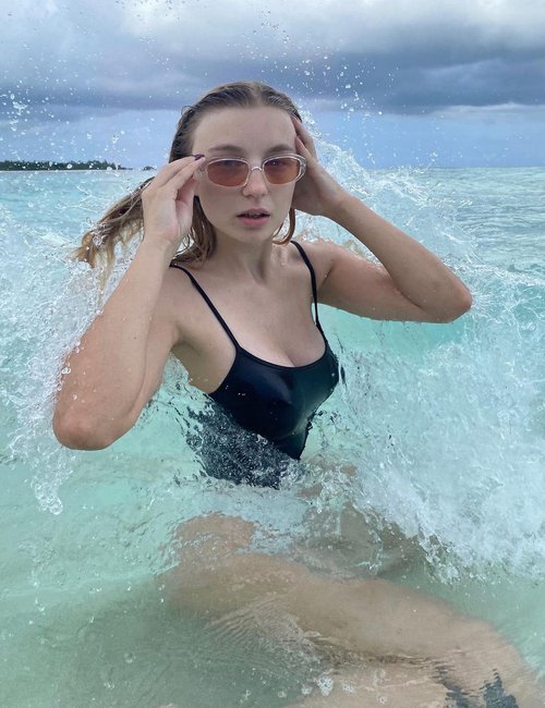 Яна Зенина