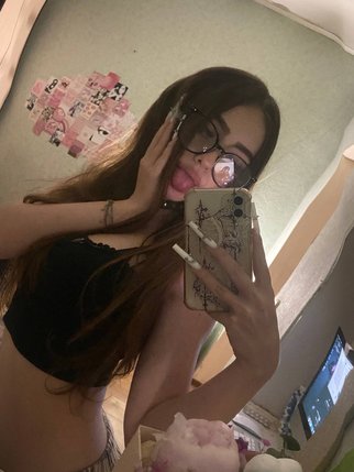 Киса Мионова (rizwasqx)