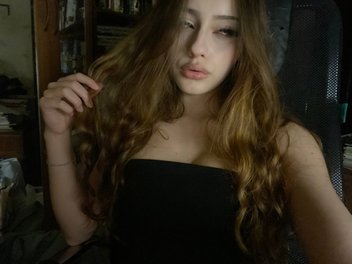 Киса Мионова (rizwasqx)