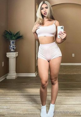 Aishah Sofey (Kawaii Sofey)
