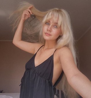 Алина Воскресенская