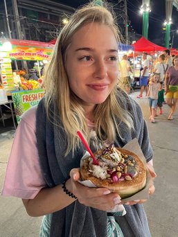 Катя Вяликова (Vyaaal)